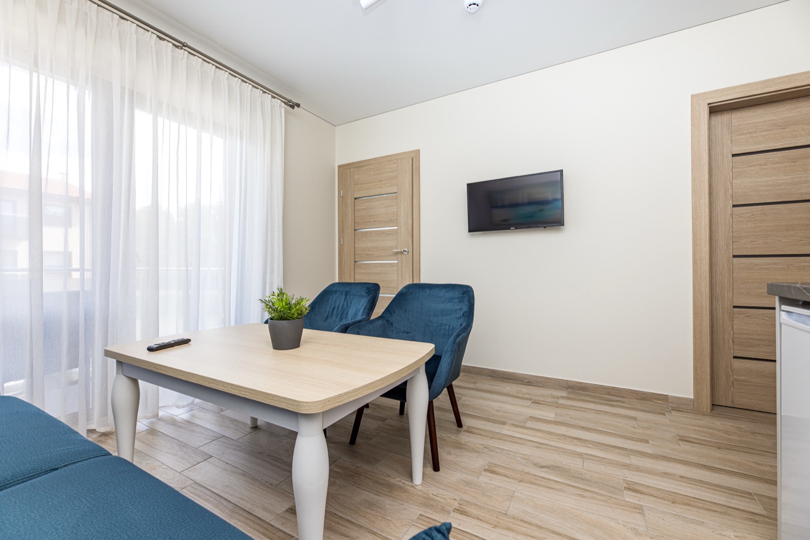 Keturvietis Delux Premium 2x2